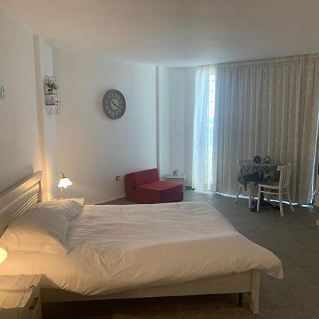 Herzelia Raphael Apartments المظهر الخارجي الصورة